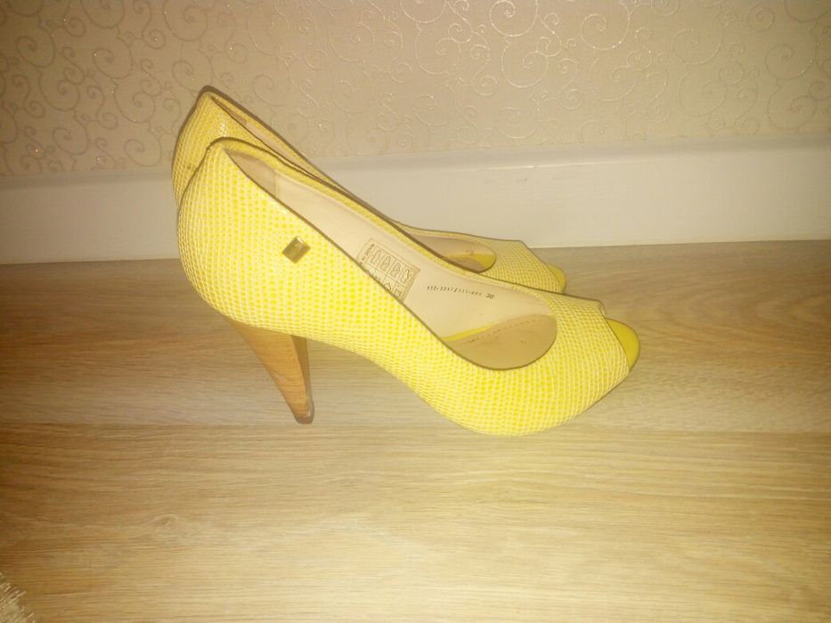 Туфельки 36 р. 4000 тенге