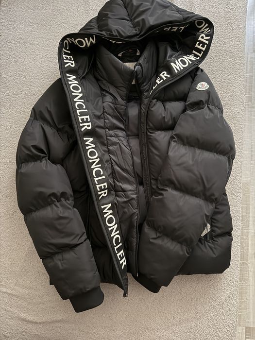 Зимно яке Moncler
