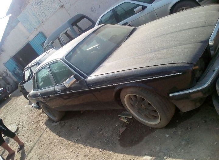 Ягуар Даймлер 1988 синий