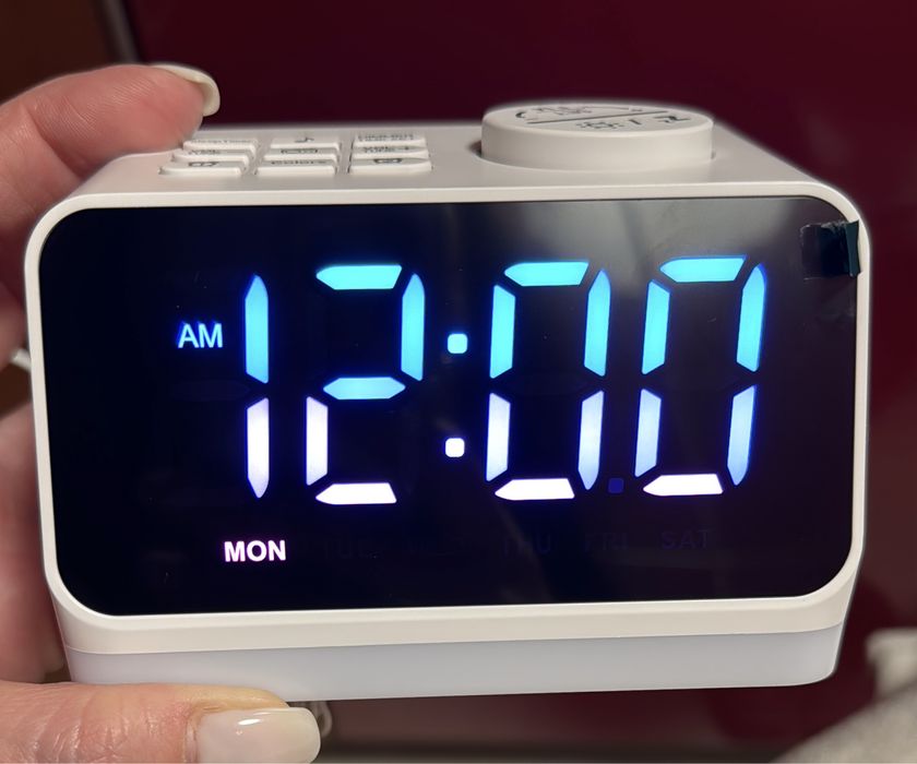 Ceas radio si alarma