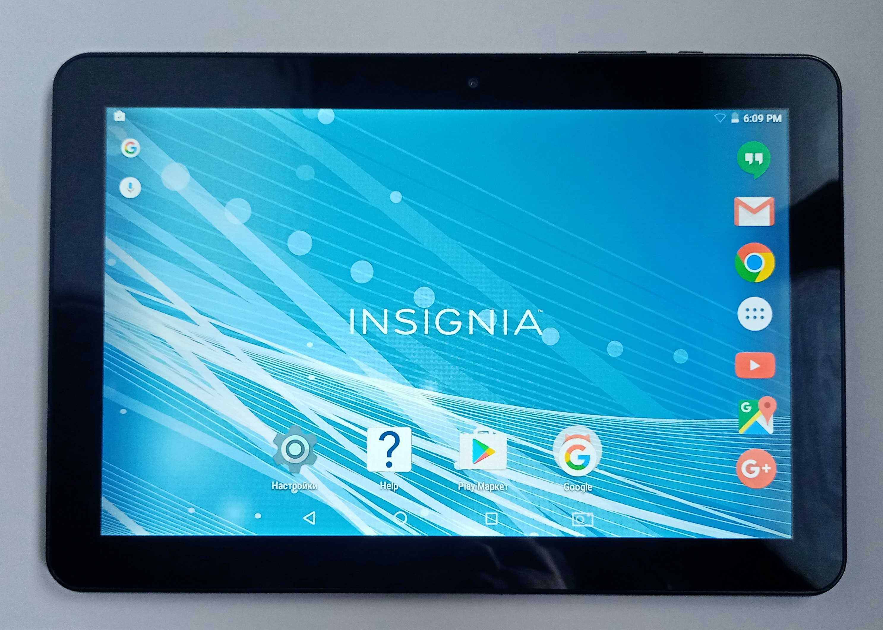Планшет INSIGNIA.  LCD 10.1"  RAM 1 GB HDD 32GB, в хорошем состоянии