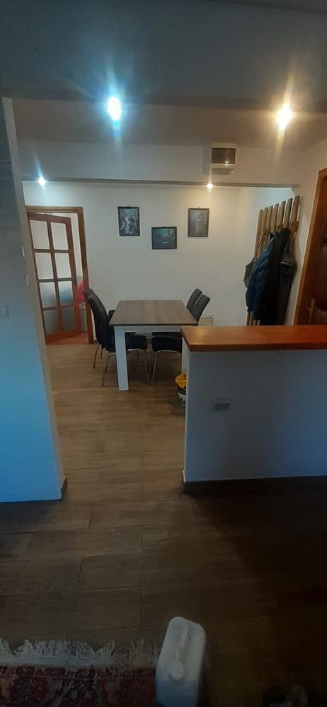 Inchiriez apartament 3 camere