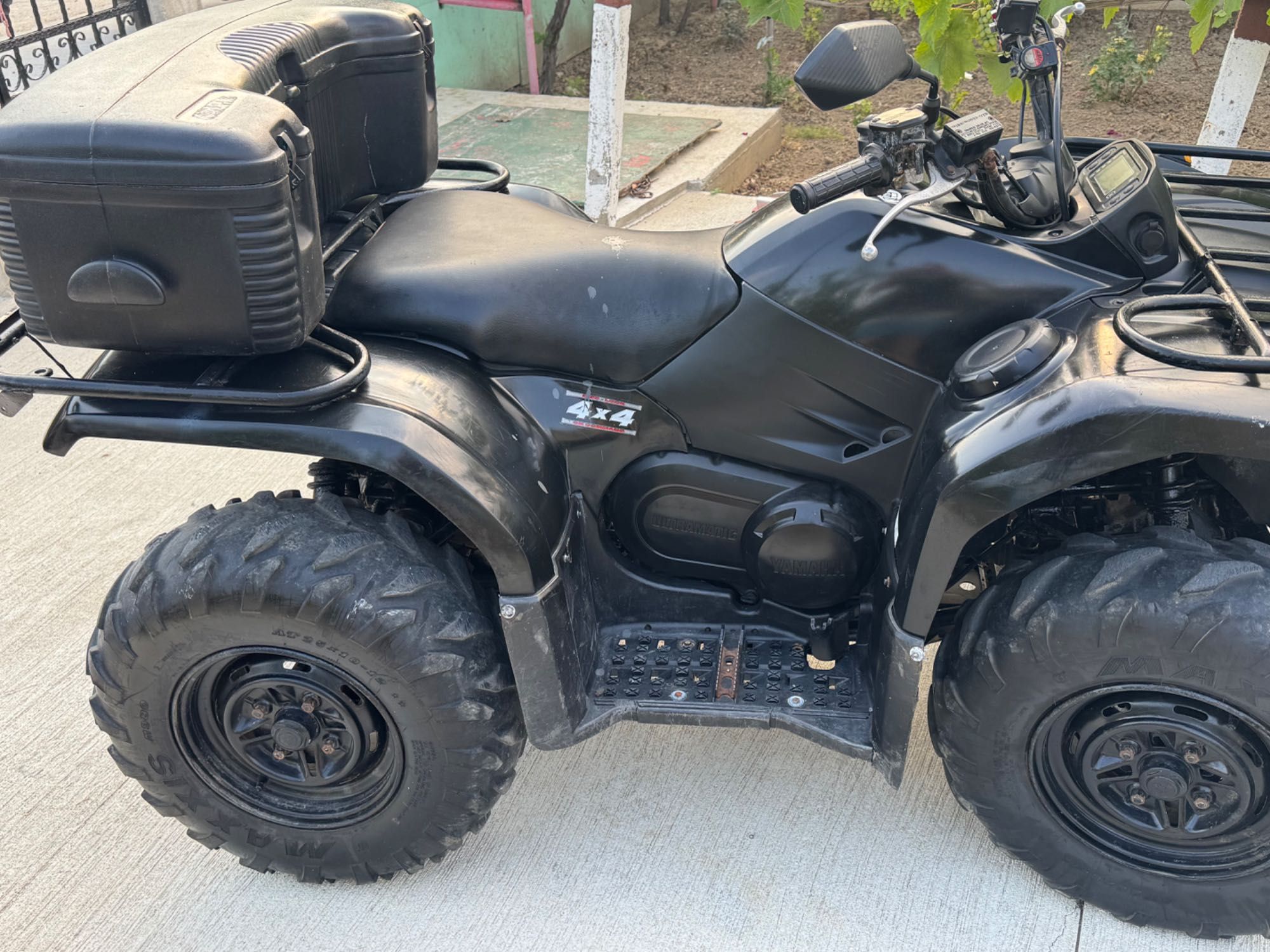 Продавам Атв  Yamaha Grizzly 450 4x4