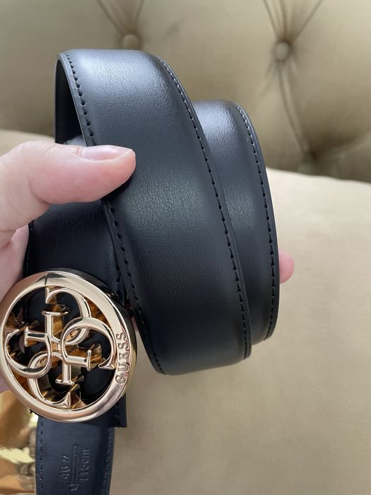 Curea Guess negru-auriu