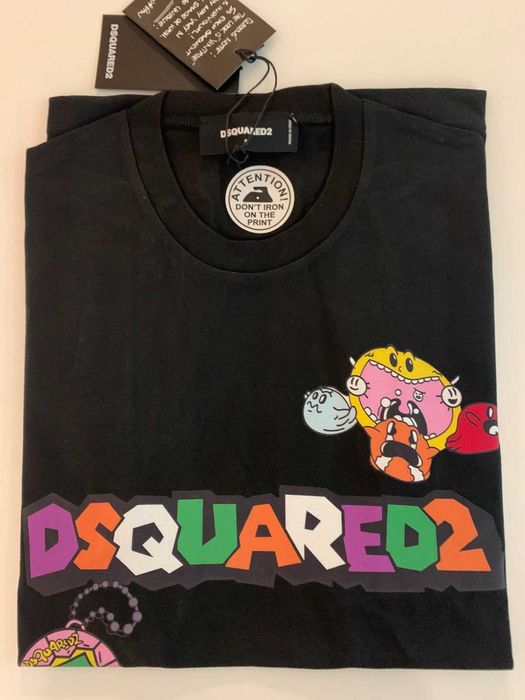 Нови мъжки тениски с етикети Dsquared D2 налични в черен цвят