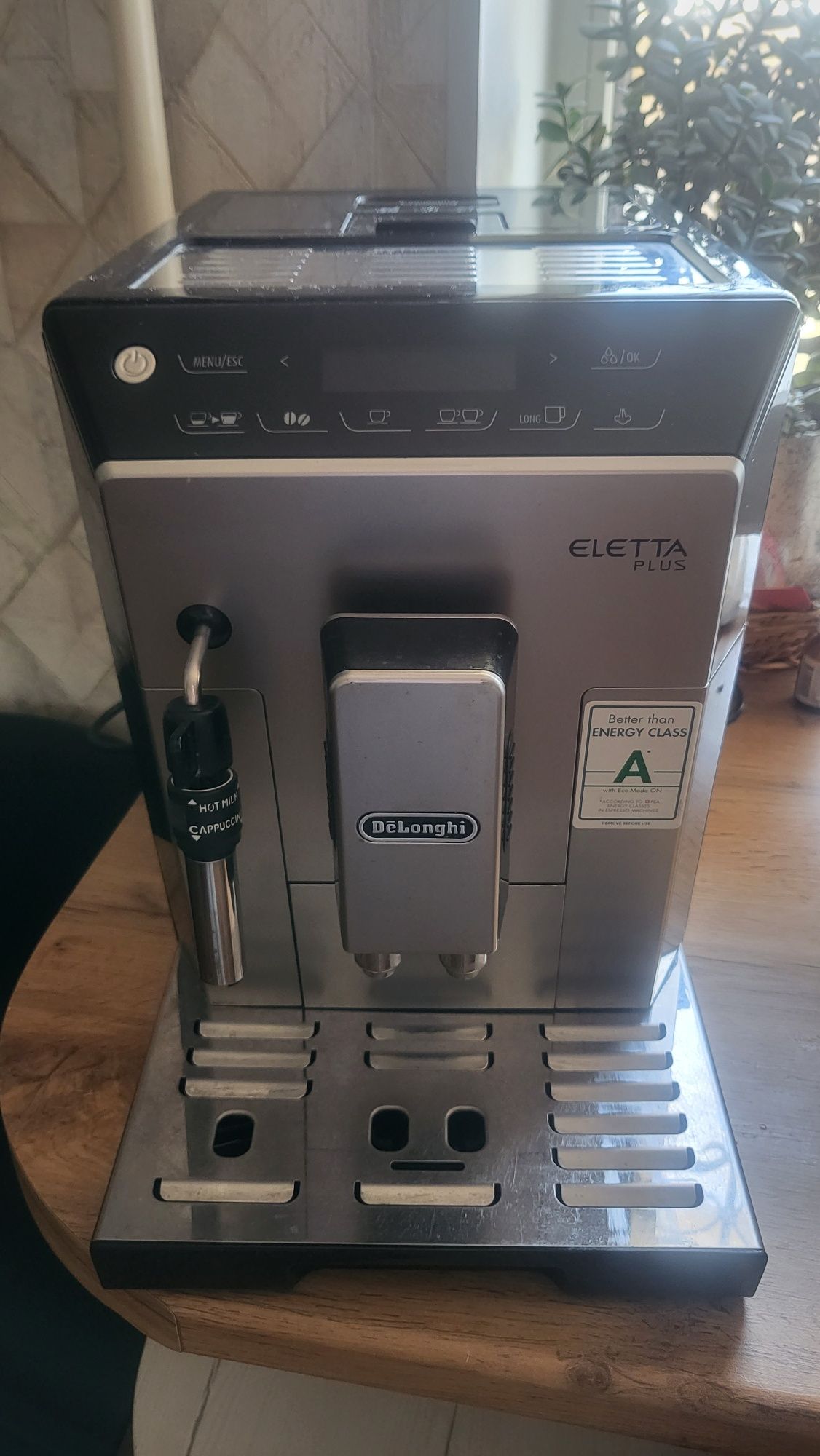 Продаем кофемашину Delonghi