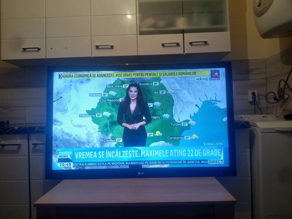 Vind TV led  LG mare de 55 cm