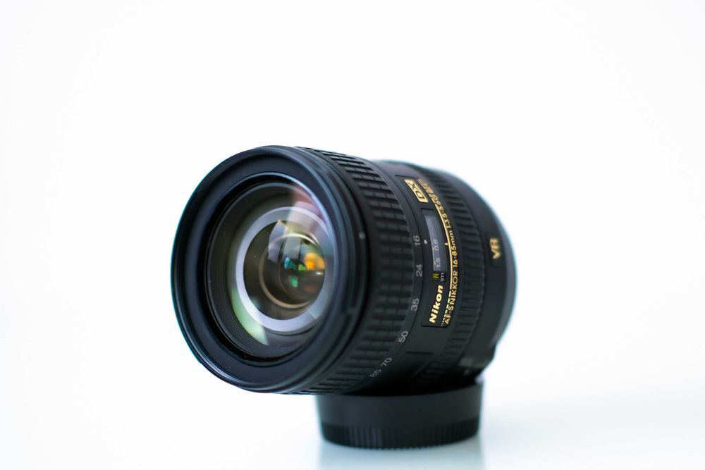 Obiectiv  Nikon 16-85mm ED VR AF-S DX cu stabilizare