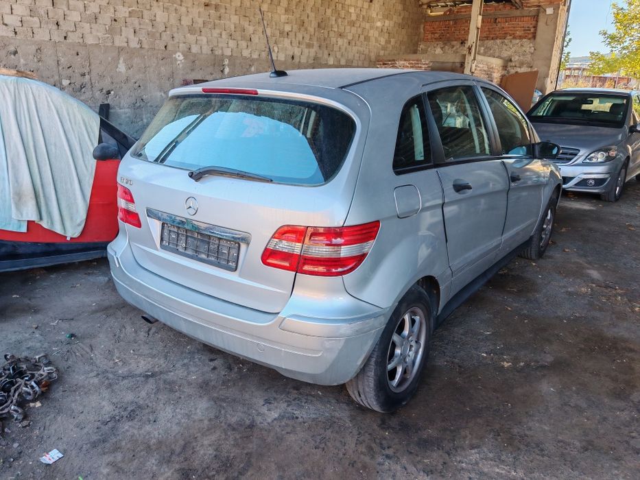 Мерцедес B 170 бензин