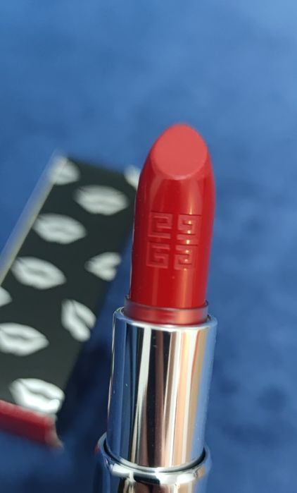 Ruj rosu Givenchy