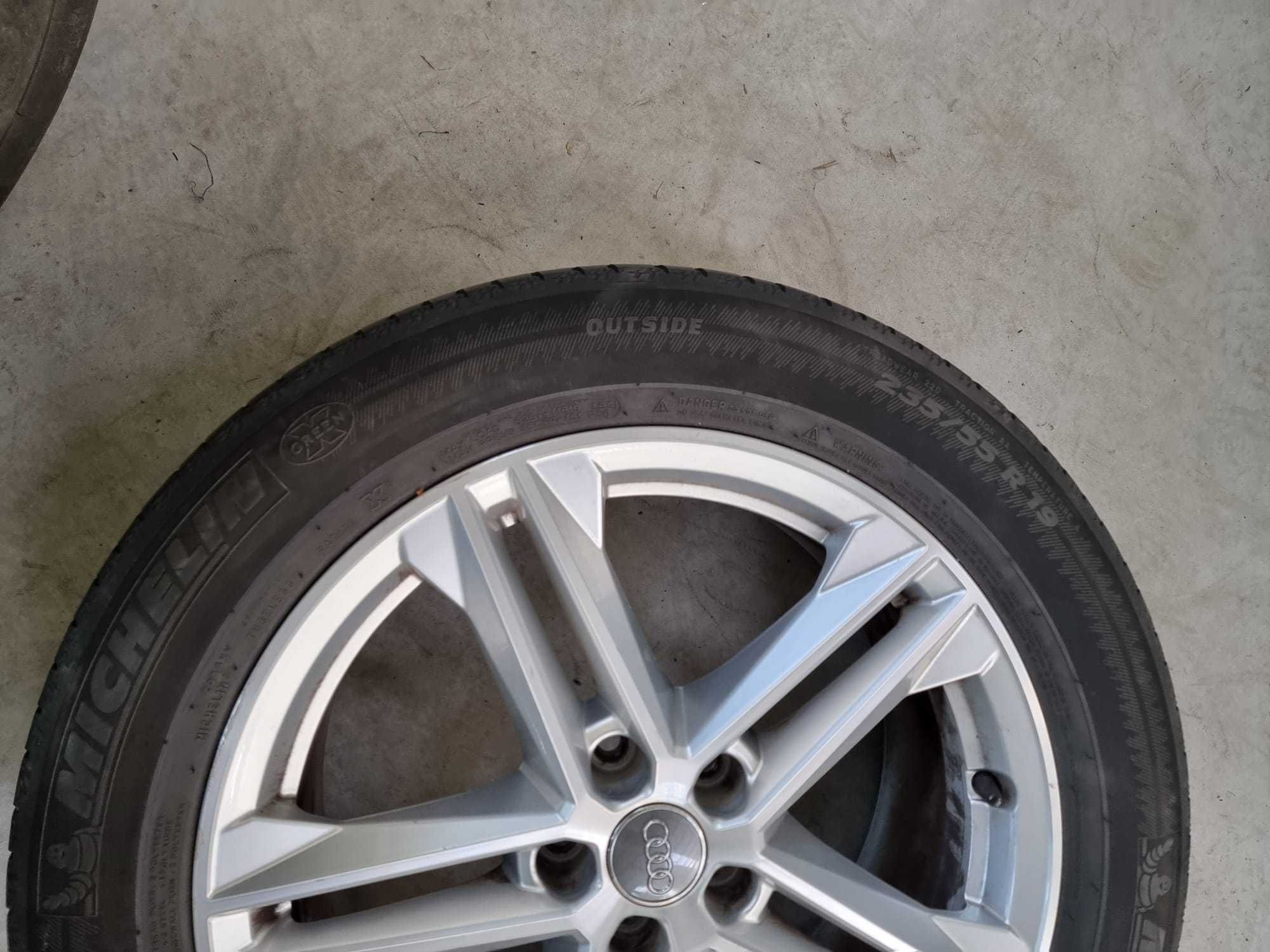 Set 4 Anvelope VARA 235.55.19 "Michelin" ; stare buna