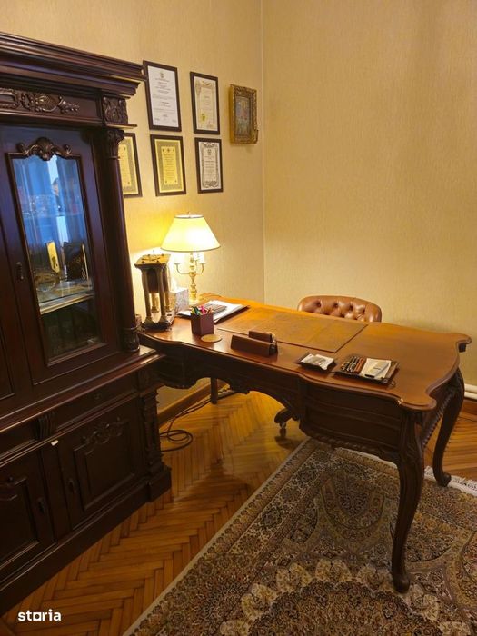 Vila frumoasa ,localizata central\ Unirii Square\Proprietar