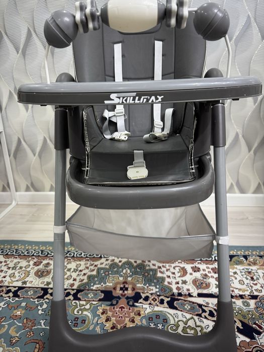 Детская мебель (стол для кормления)