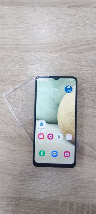 Samsung A12 + в подарок чехол