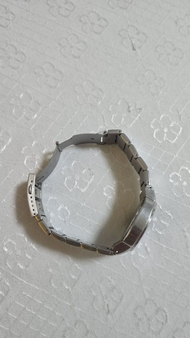 Часовник tommy hilfiger f90271