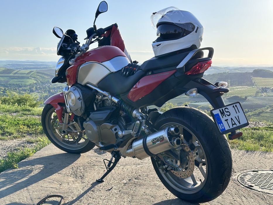 Aprilia mana 850 CVT( cutie automata) ca la scuter