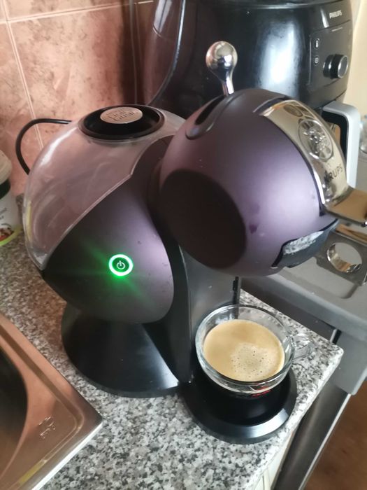 Кафемашина долче густо