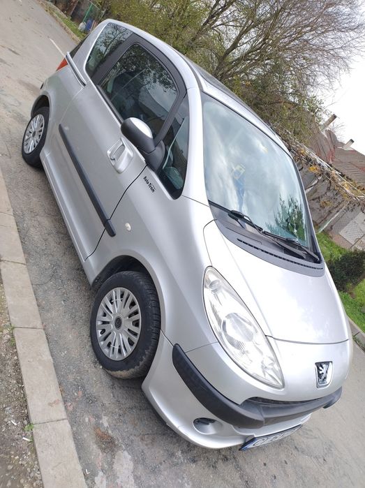 Vând sau Schimb Peugeot 1007 1.4 benzina