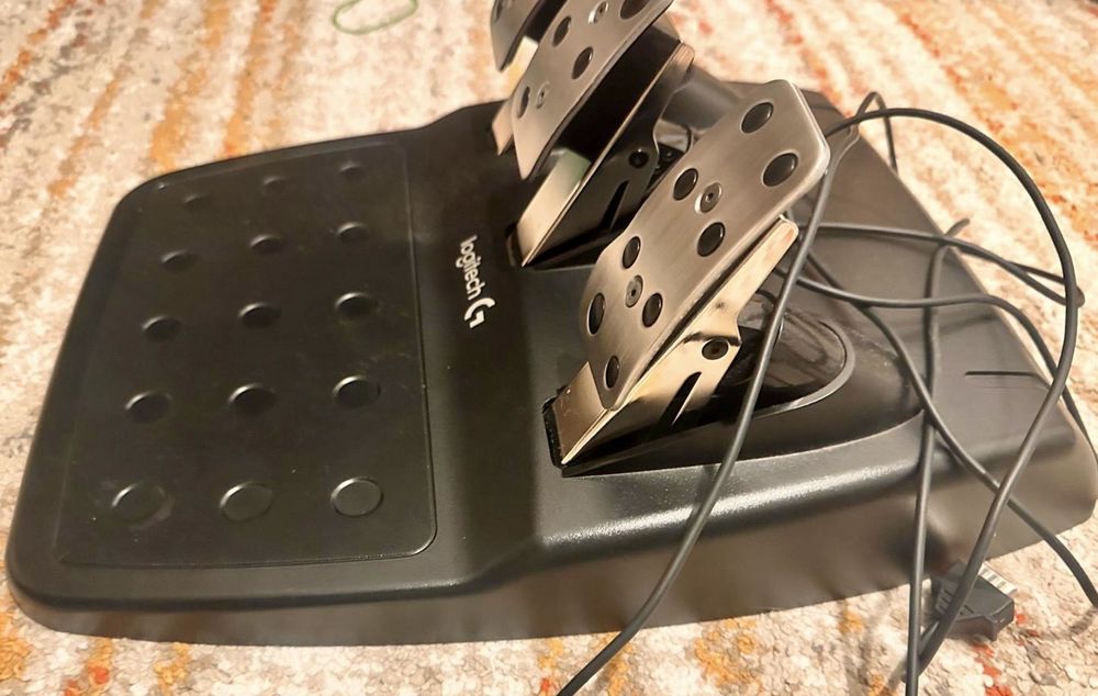 Volan + pedale Playstation G29
