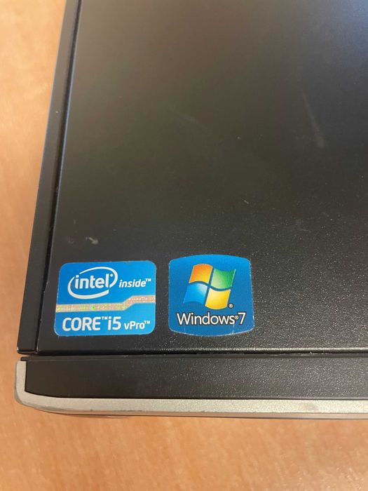 HP Compaq 8200 Elite Small Form Factor PC