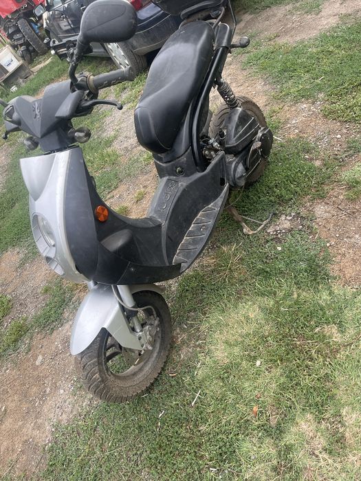Scuter peugeot ludix aprope nou totul