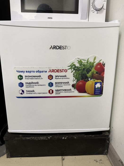 Холодильник с морозилкой