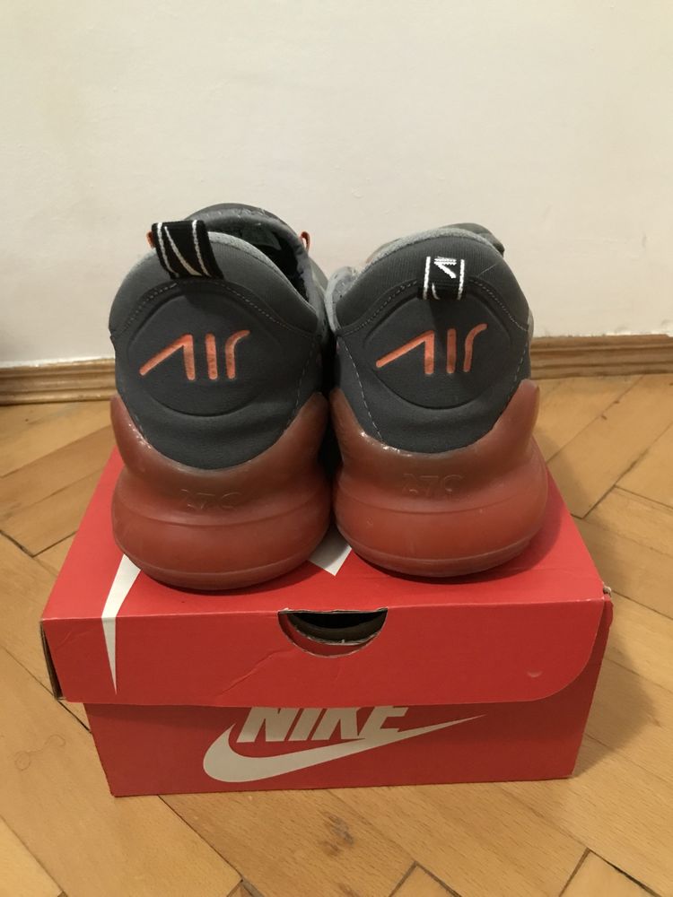 Обувки Nike Air Max 270