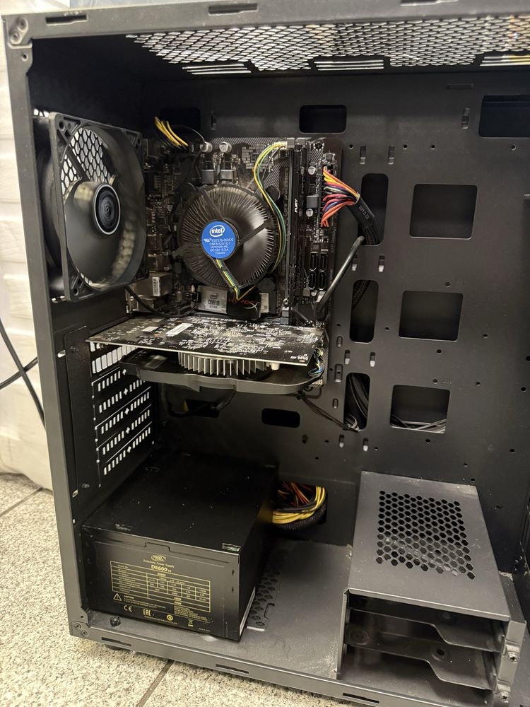 Настолен Компютър I3-10100F/ Radeon RX550