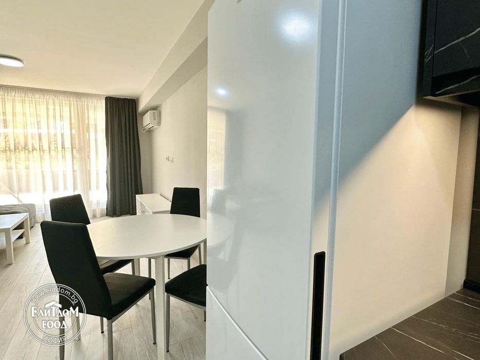 Огромен двустаен апартамент под наем в комплекс Garden Residence,София