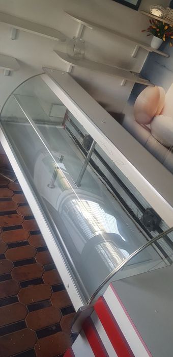Витрина холодильник для магазина