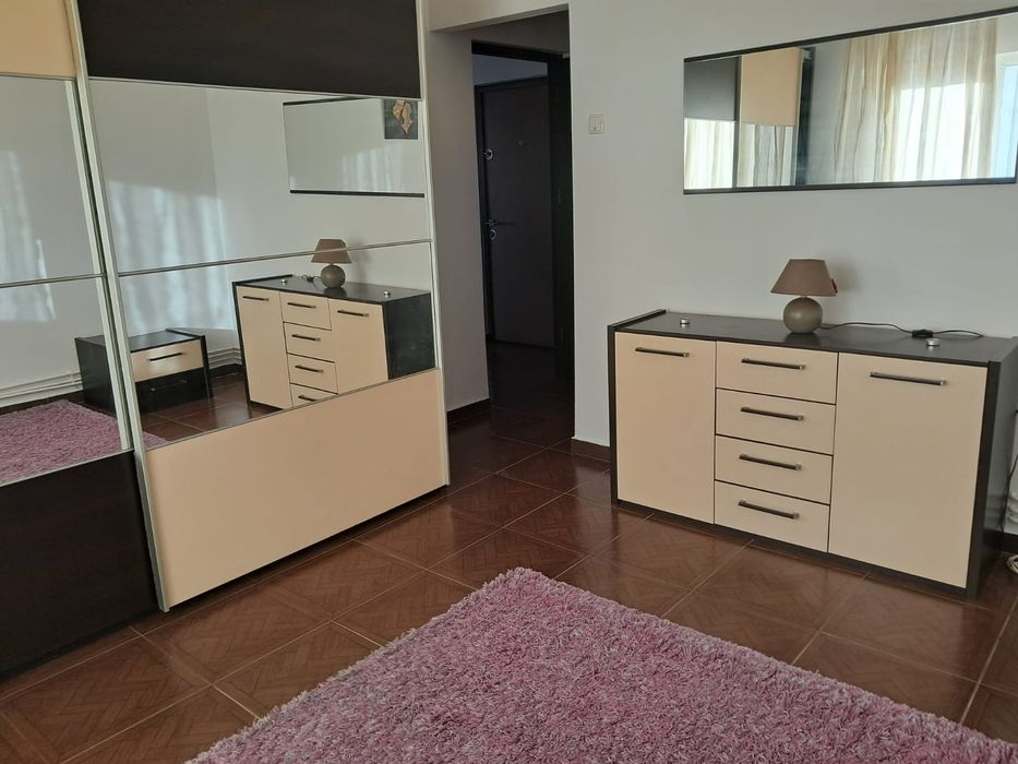 Vand apartament 3 camere