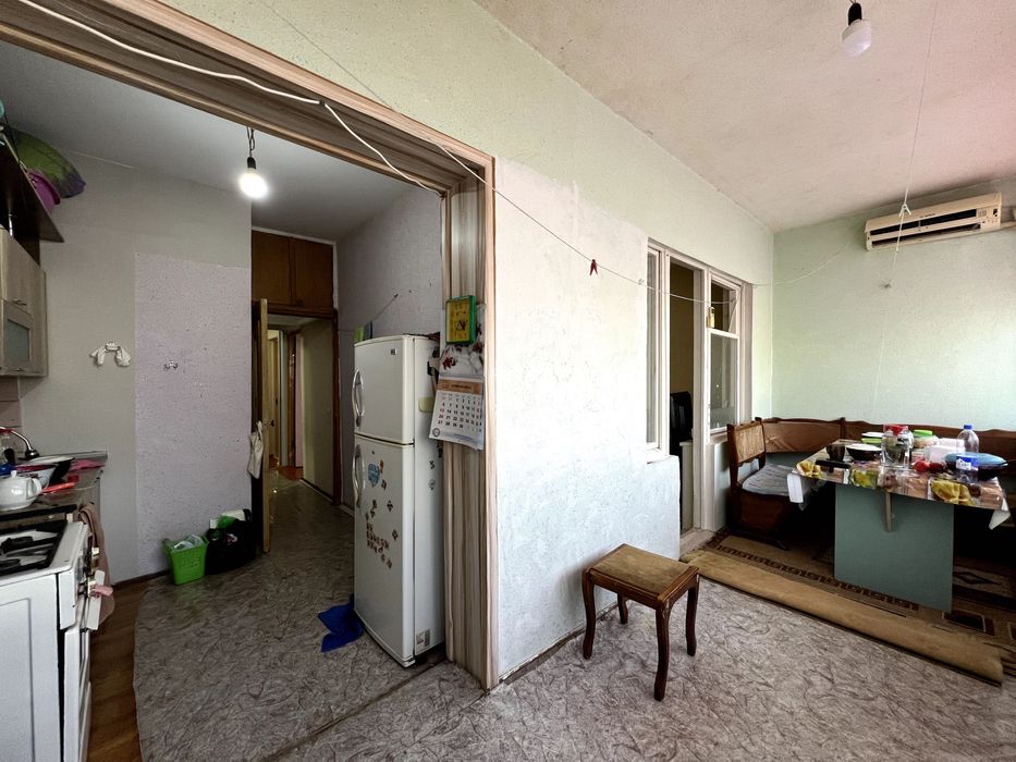 Продаётся 3-х ком квартира 70 м2 на Юнусабад-5,Американское посольство