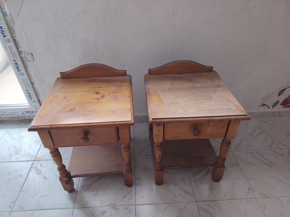 Чамови легла, гардероби, нощни шкафчета