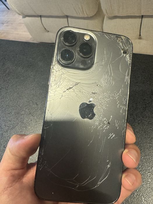 Vand iphone 13 pro max pentru piese