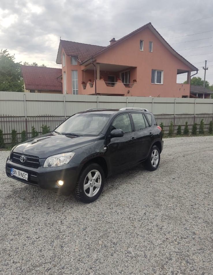 Toyota rav4  motort 2200 ,130cp