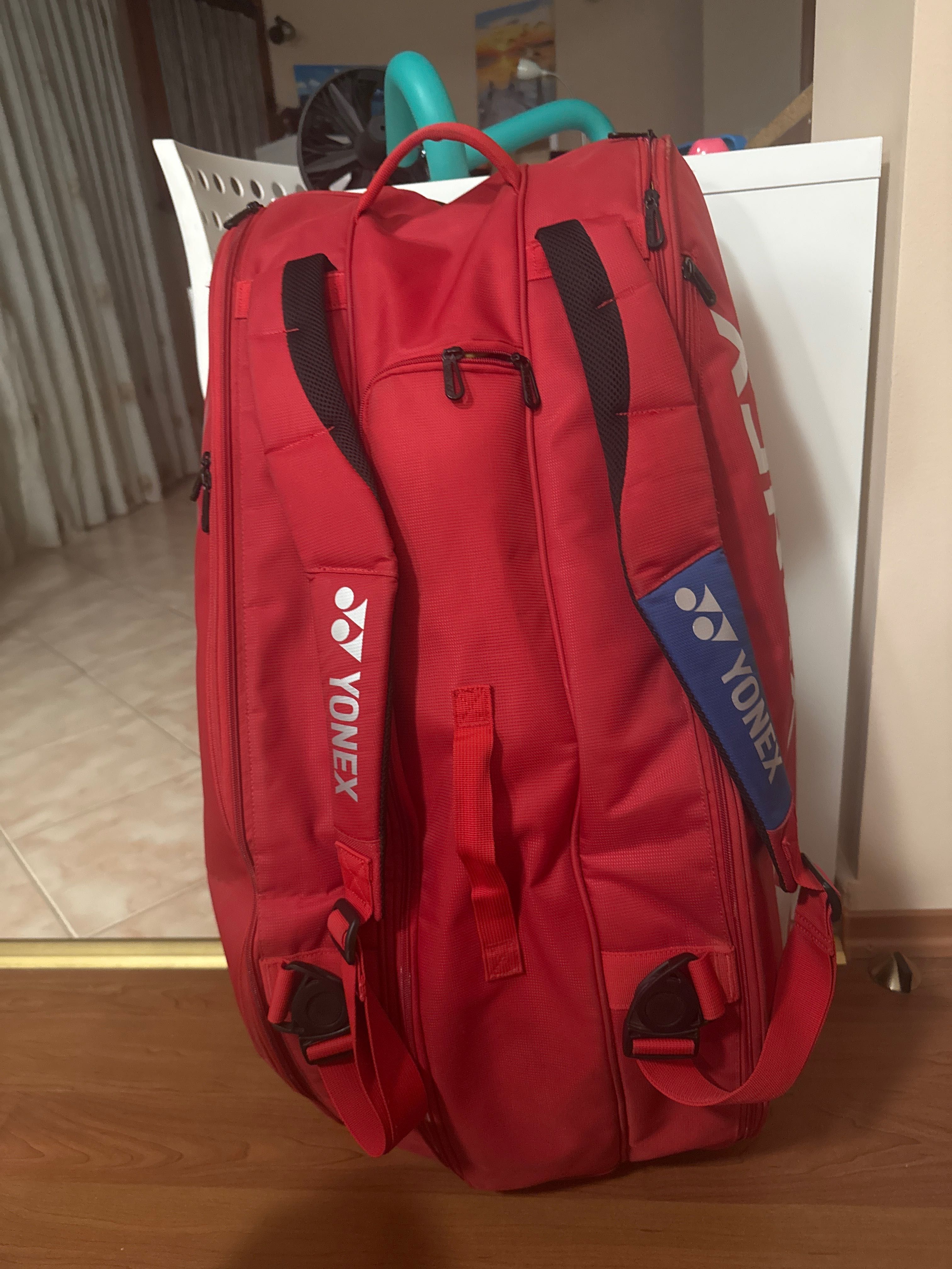 4 ракети Yonex Vcore 98 и Термобег Yonex Vcore