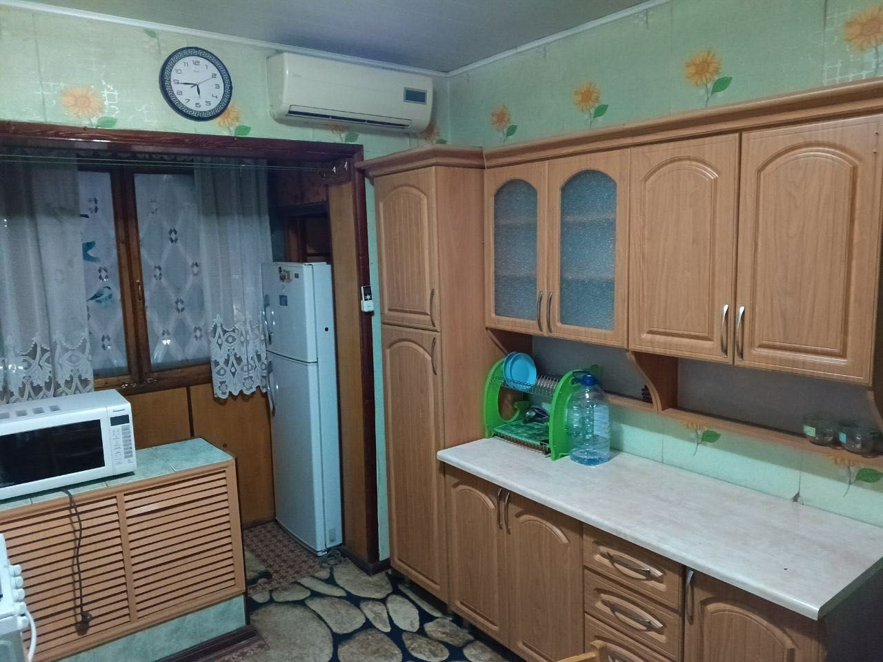 Продам  срочно квартиру район Юнус Абад 11 кВ 2х комнатная 64 кв.м
