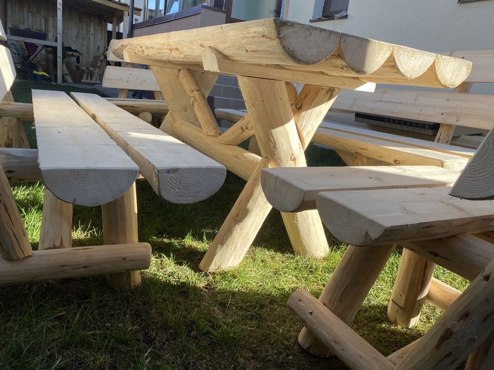 Set masa scaune si bancute rustice lemn brad