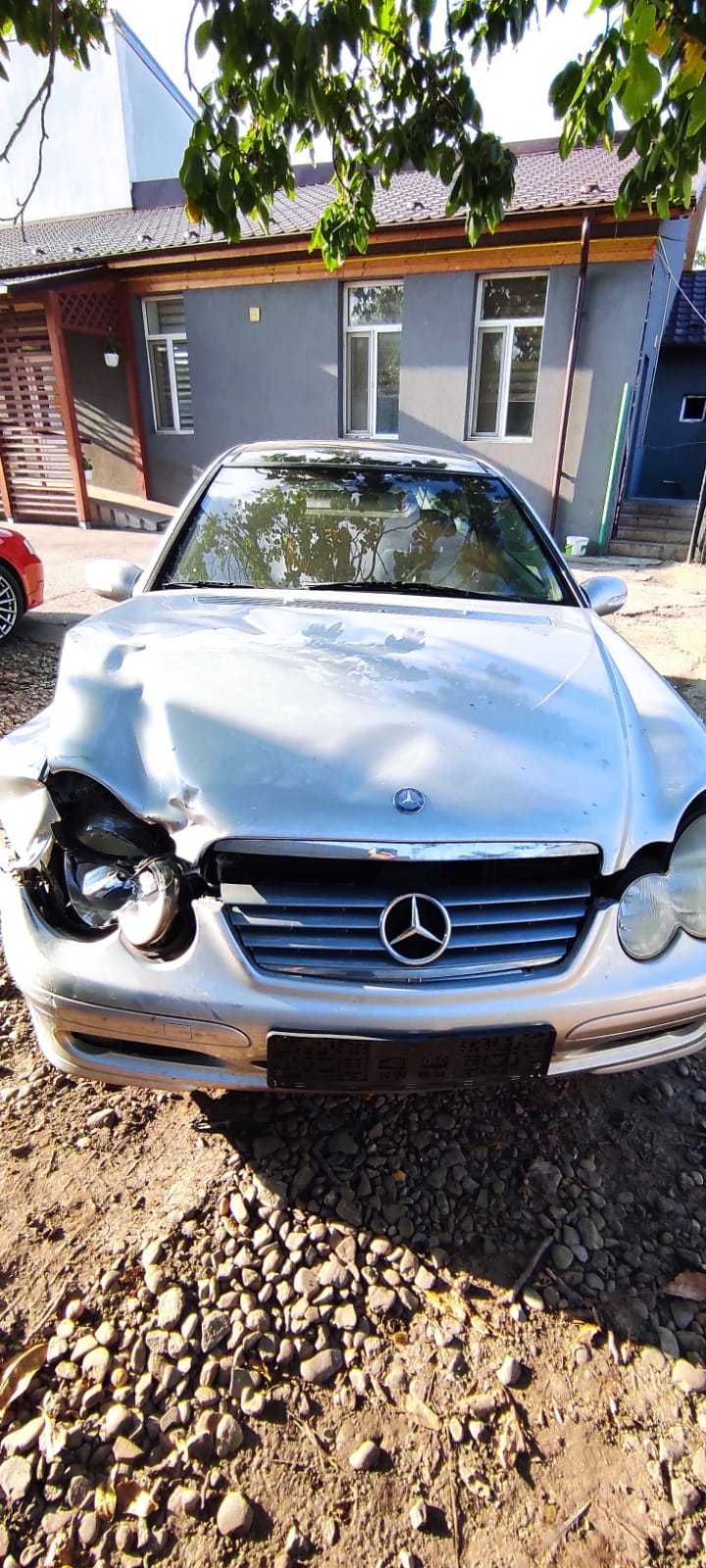 Mercedes C-Class W203 2002 berlin 2.2, diesel cod motor 611.962