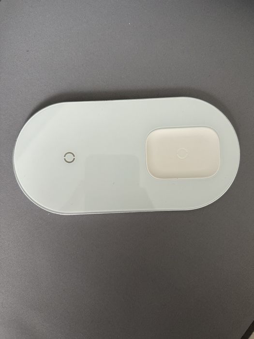 Beaseus безжично зарядно