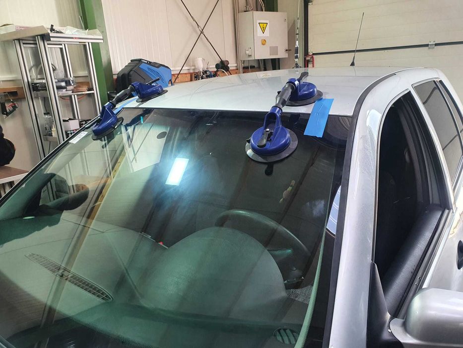 Parbrize -Vanzare , Montaj ,  Reparatii