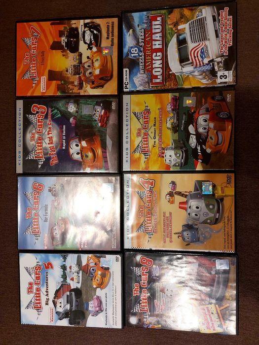 Dvd uri desene animate și jocuri cu fotbal.