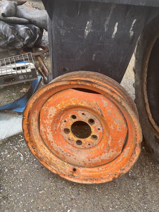 Geanta r 20 fiat om