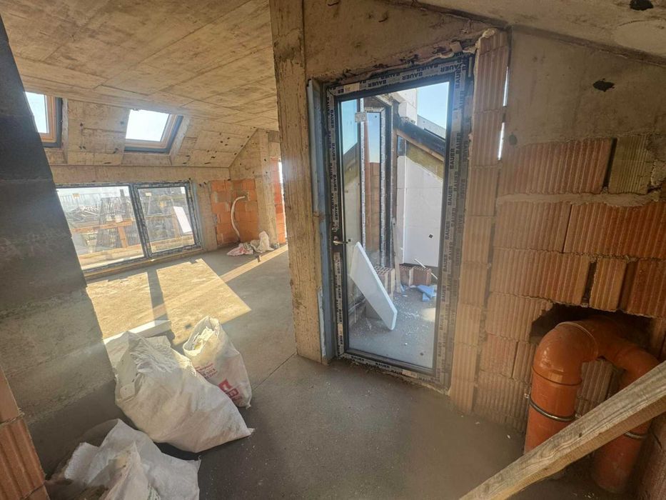 Продава се Тристаен апартамент в Варна, Център - 154 кв.м за 942 €/кв.м - Снимка #5