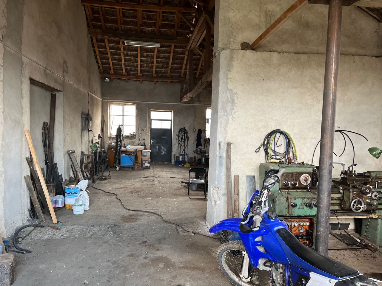 Дава се под наем Склад в с. Балван, Област Велико Търново - 580 кв.м за 870 € - Снимка #9