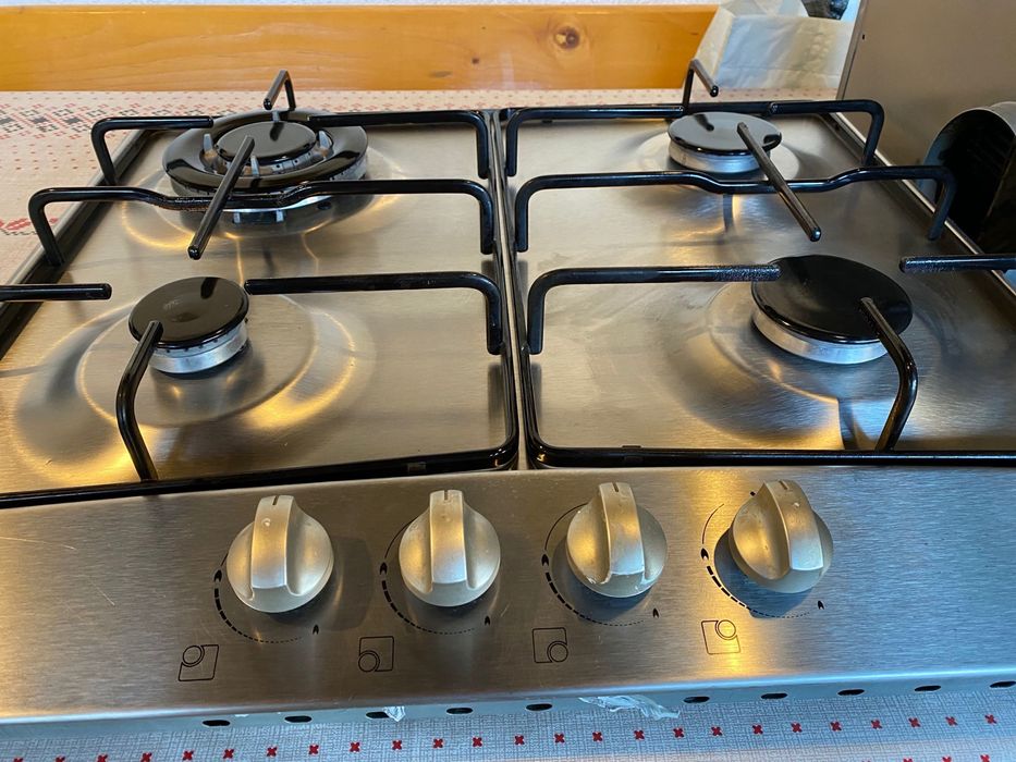 Plita Beko inox pe gaz