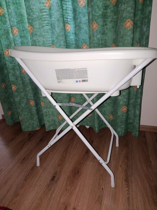 Ваничка със стойка