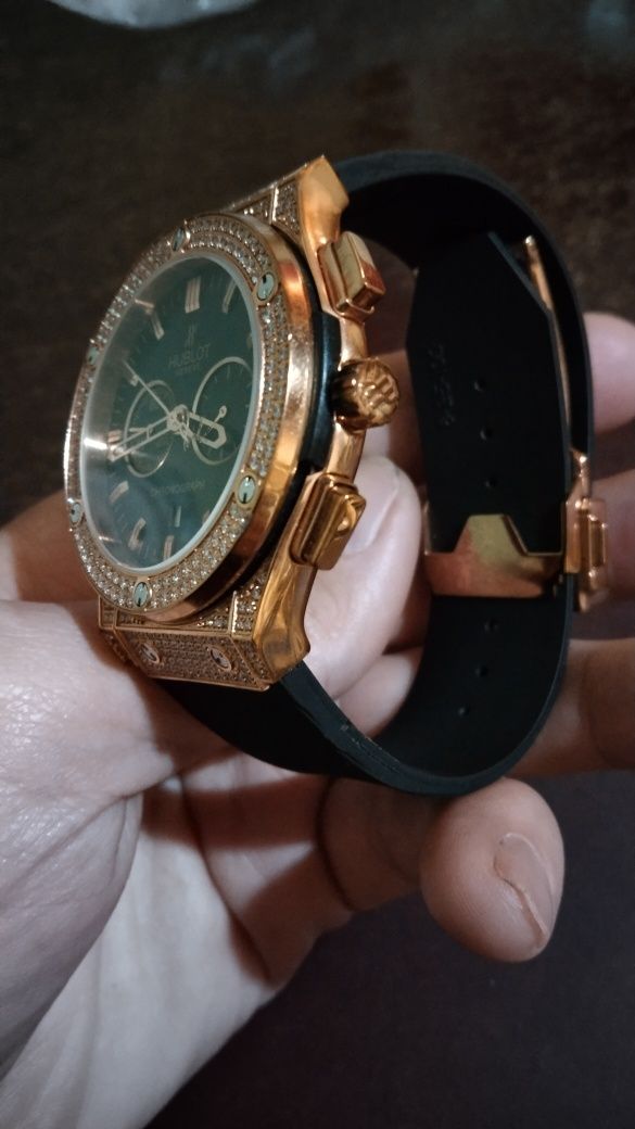 Часы HUBLOT GEHEVE срочно.