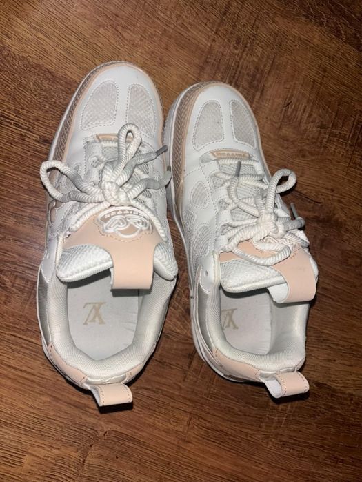 Adidasi LV albi noi nouti