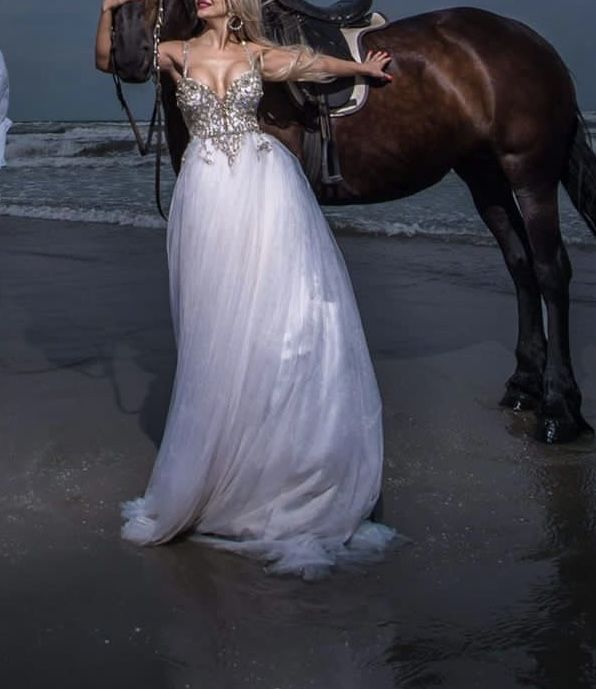 Rochie de mireasa Alara + accesorii